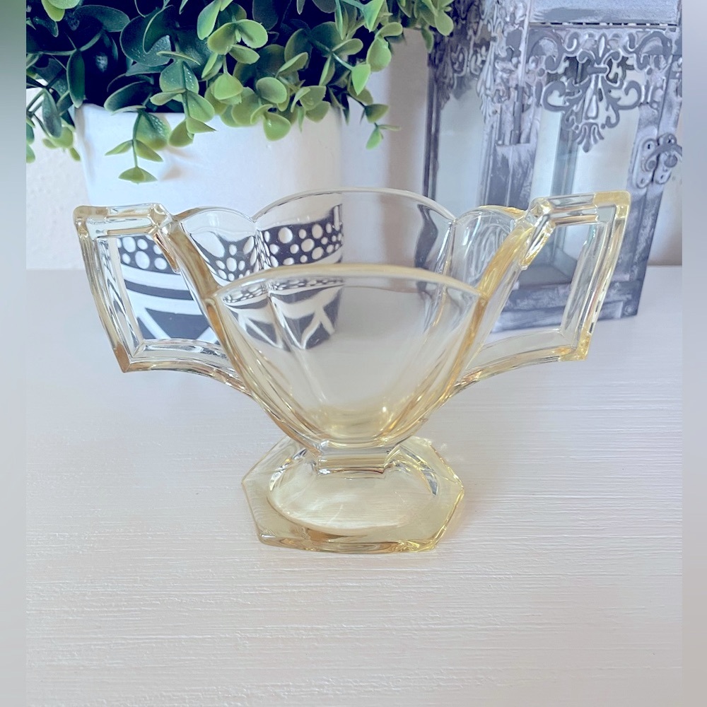 HEISEY GLASS WIDE FLAT PANEL COLONIAL LINE SAHARA YELLOW HOTEL SUGAR BOWL